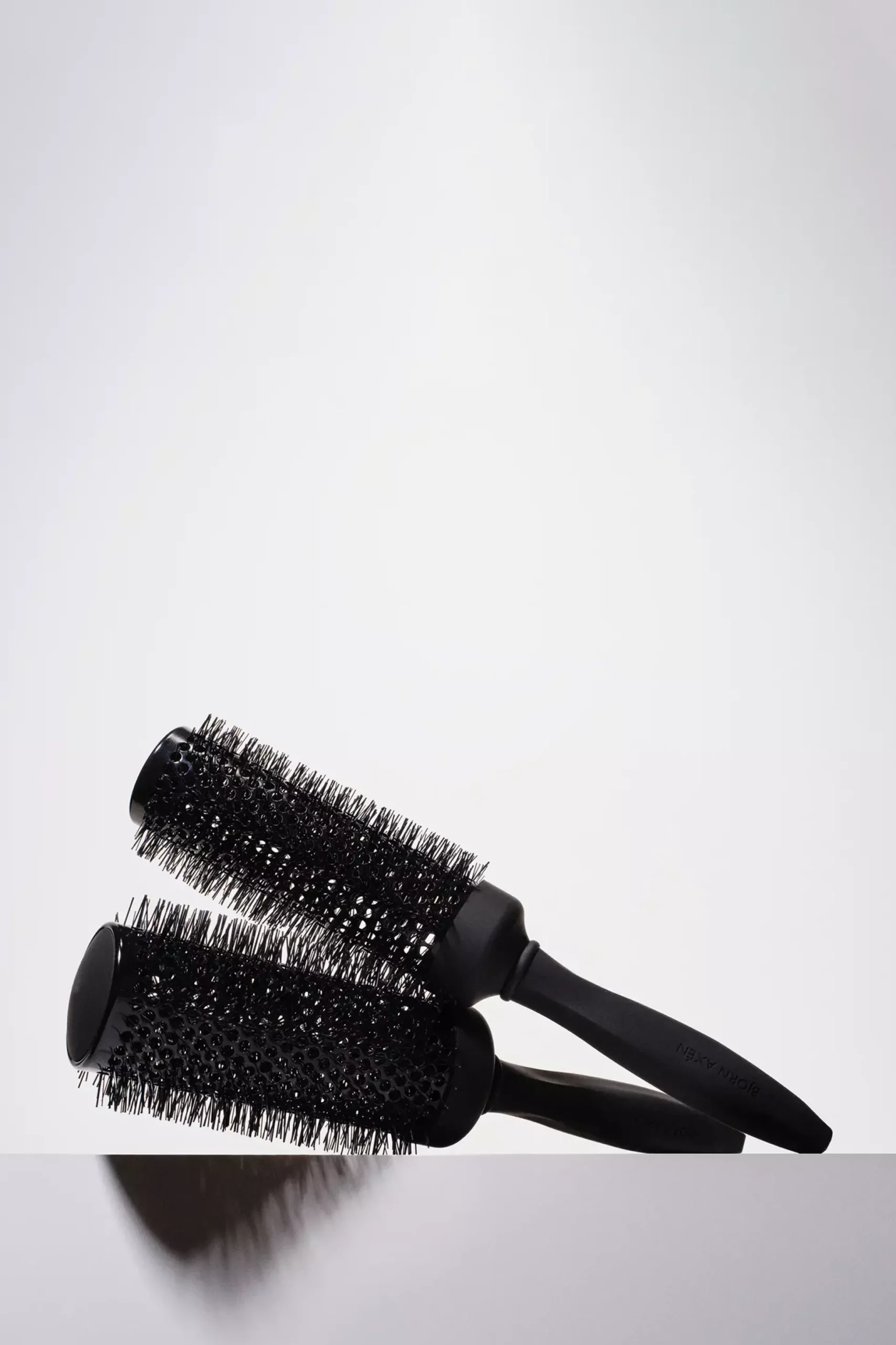 Björn Axén Blowout Long Barrel Brush 43 mm