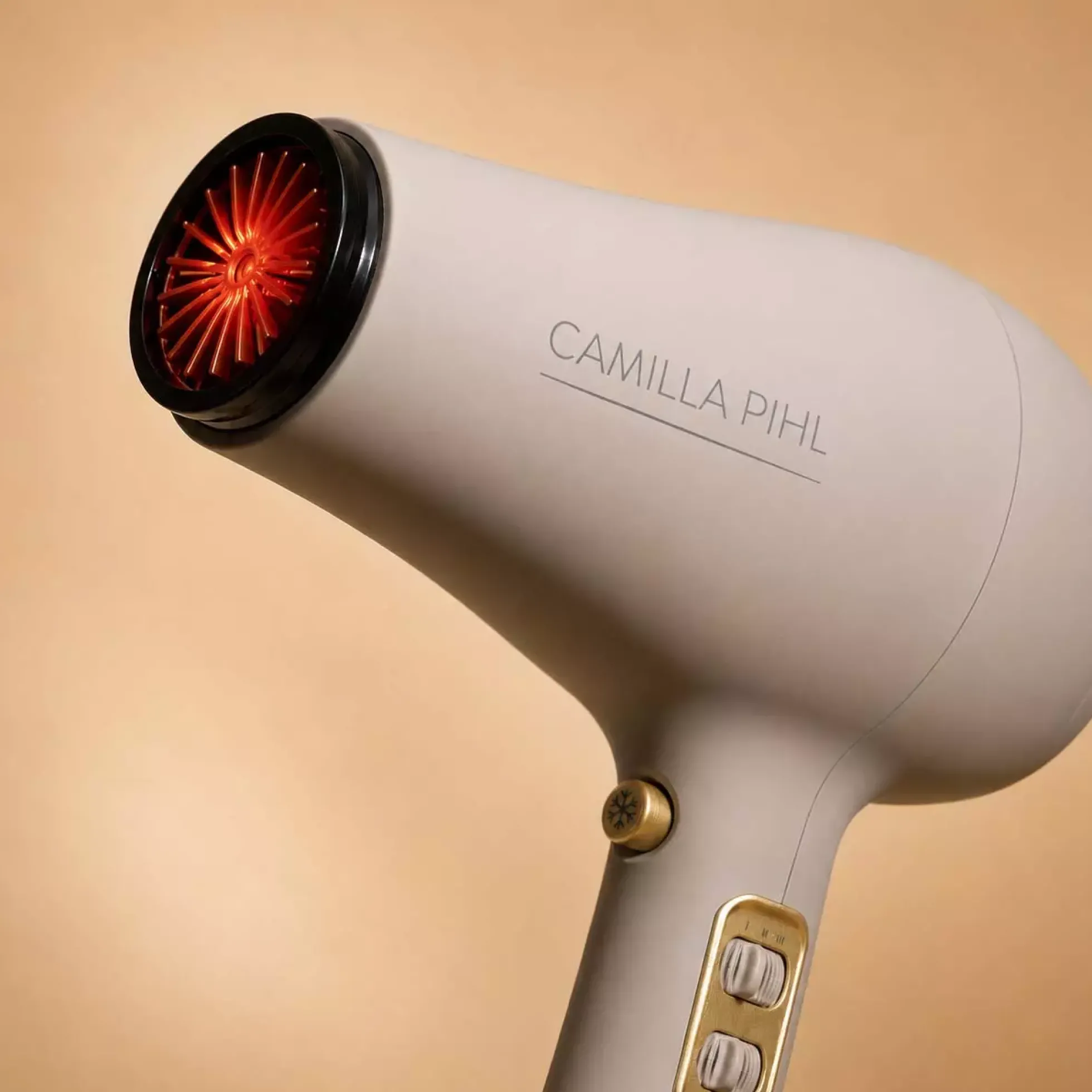 Camilla Pihl Cosmetics That IR Hair Dryer