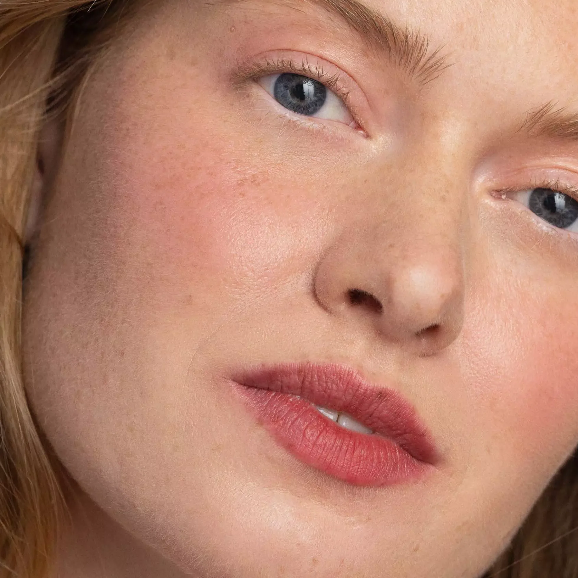 CLE Melting Lip Powder Nude Blush