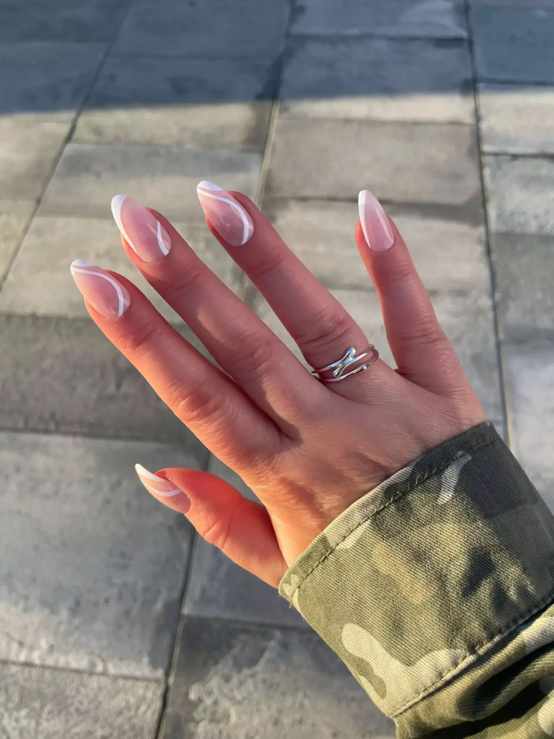 DUFFBEAUTY Instant Pro Press-On Manicure Milky Swirl