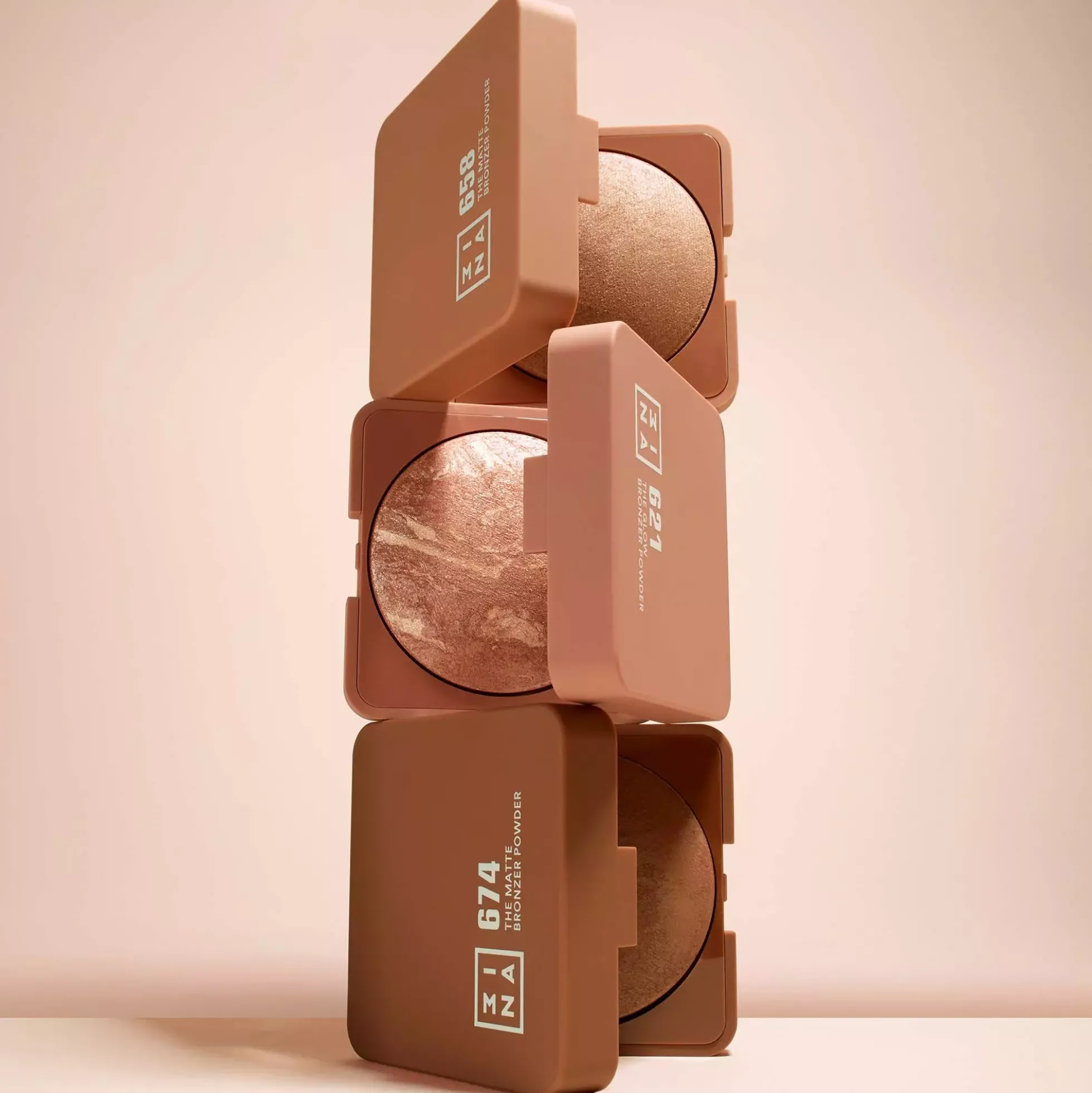 3INA The Bronzer Powder 658