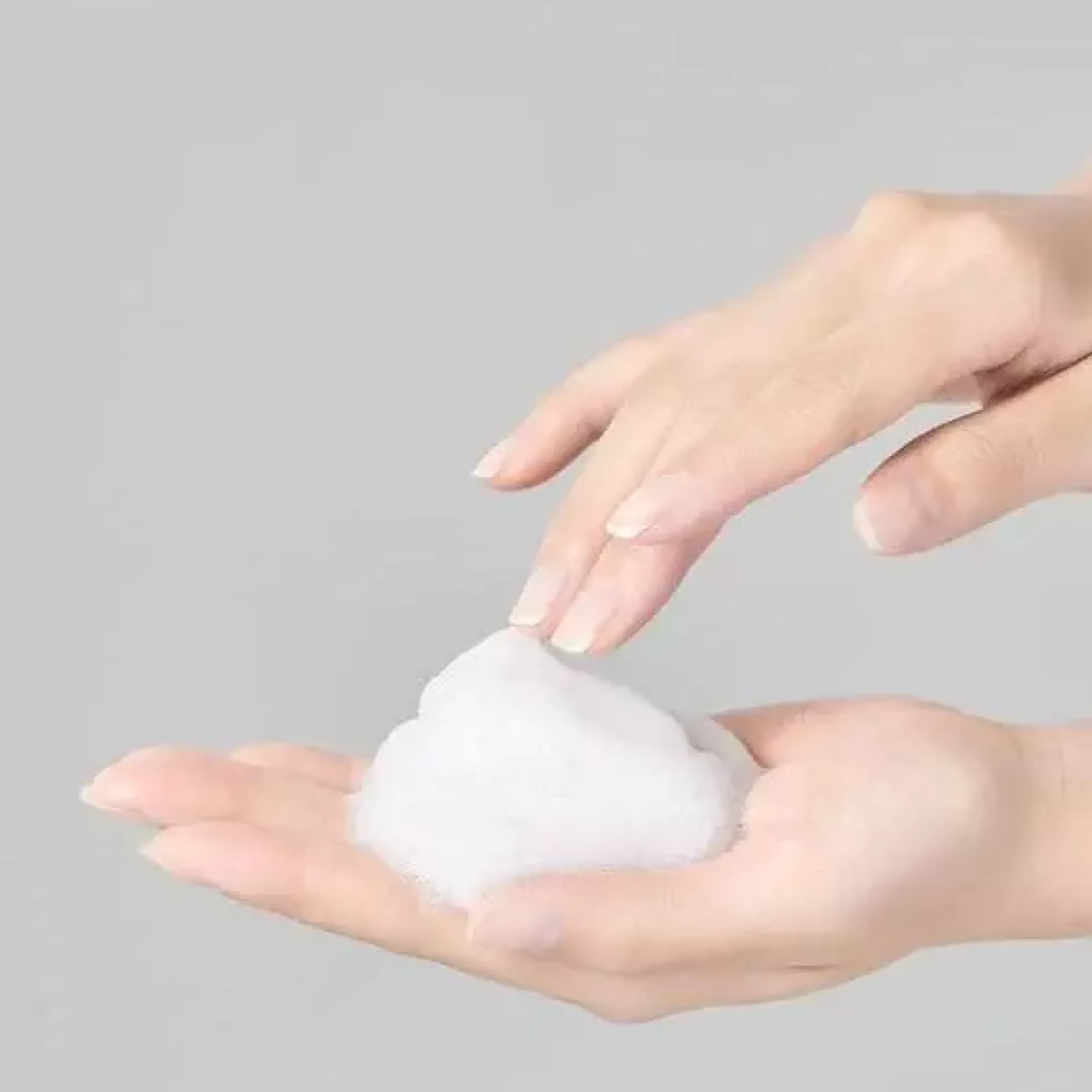 Innisfree Volcanic BHA Pore Cleansing Foam 150 g