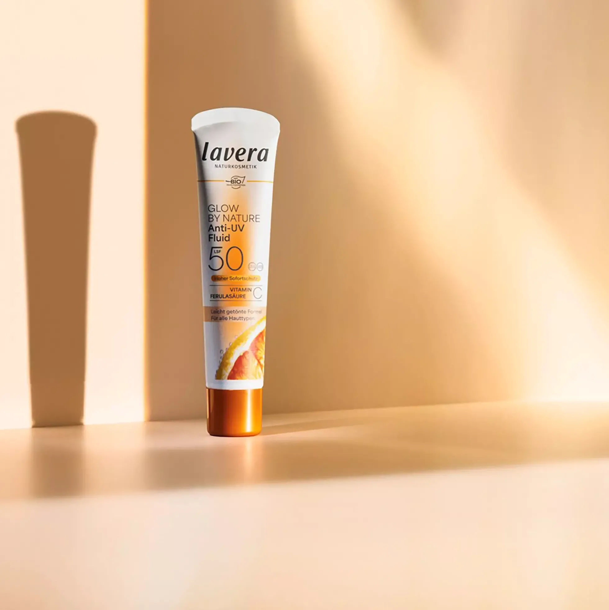 LaveraGlow By Nature Anti-UV Fluid SPF50 40 ml