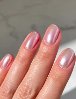 Le Mini MacaronStardust Collection Liquid Nail Powder Pink Euphoria