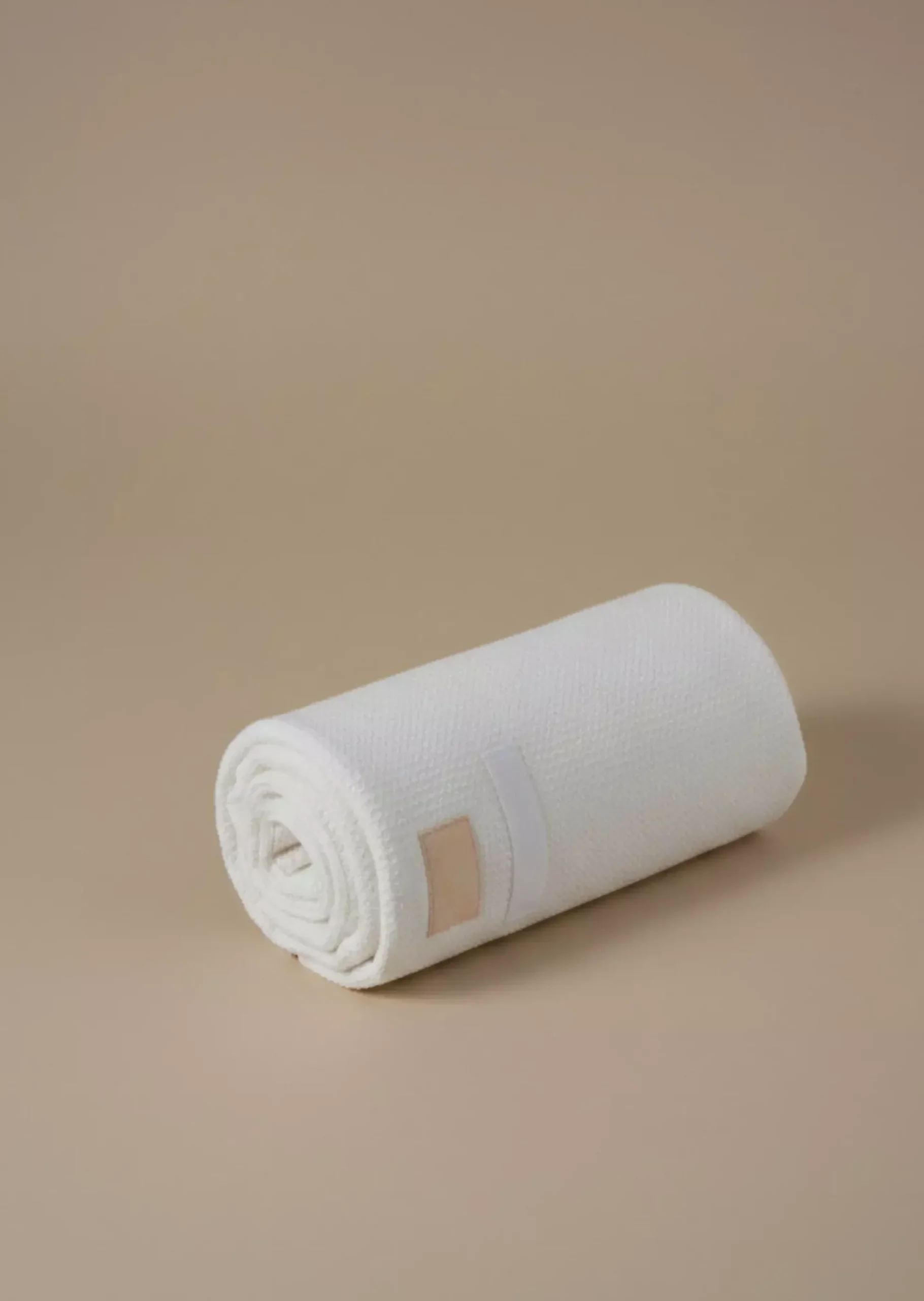 LUÃRE The Hair Hug Towel Off-White