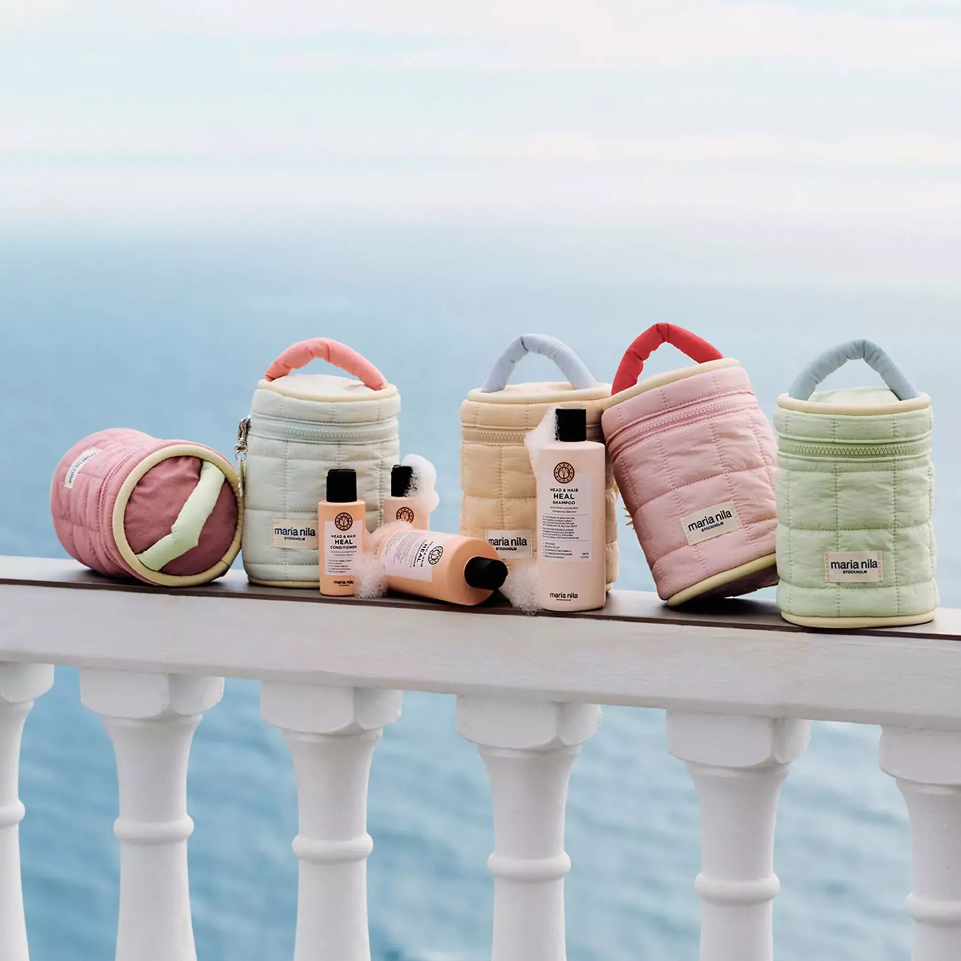 maria nilaStructure Repair Beauty Bag