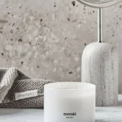 MerakiFresh Linen Scented Candle Medium