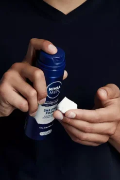 NIVEAMEN Protect & Care Shaving Foam 200 ml