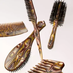 Oribe Resin Detangling Comb