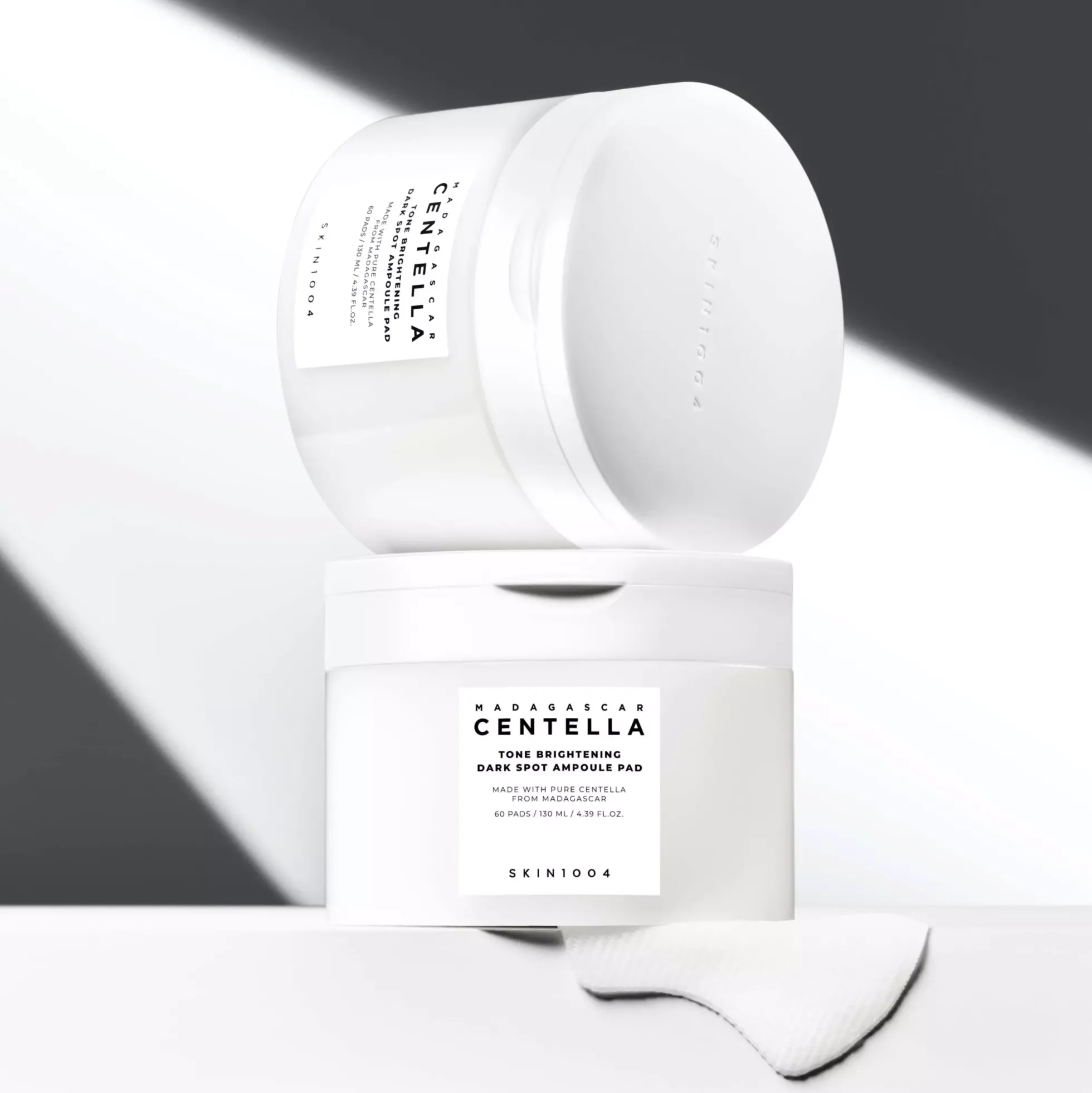 SKIN1004Madagascar Centella Tone Brightening Dark Spot Ampoule Pad 130 ml