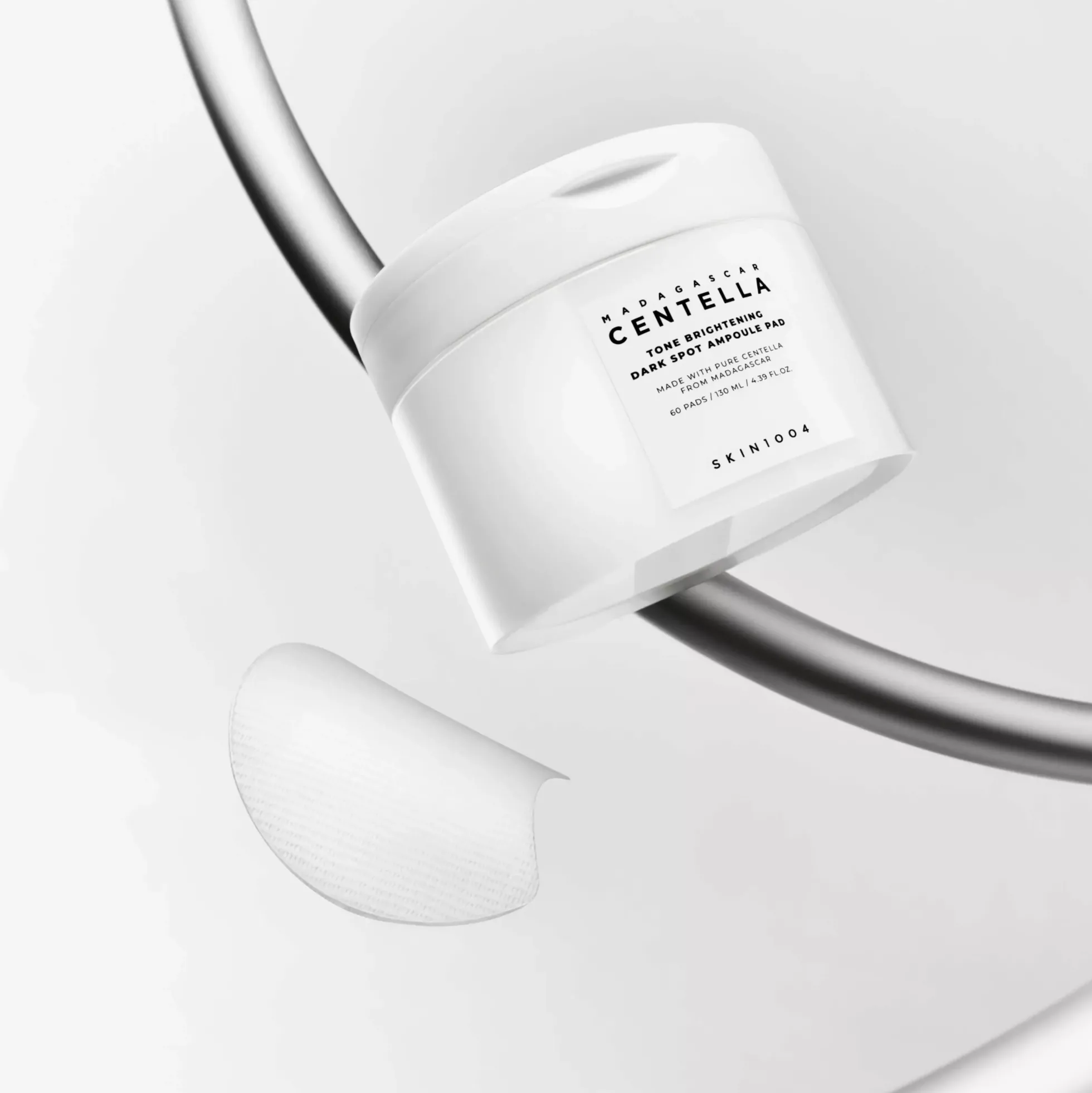 SKIN1004Madagascar Centella Tone Brightening Dark Spot Ampoule Pad 130 ml