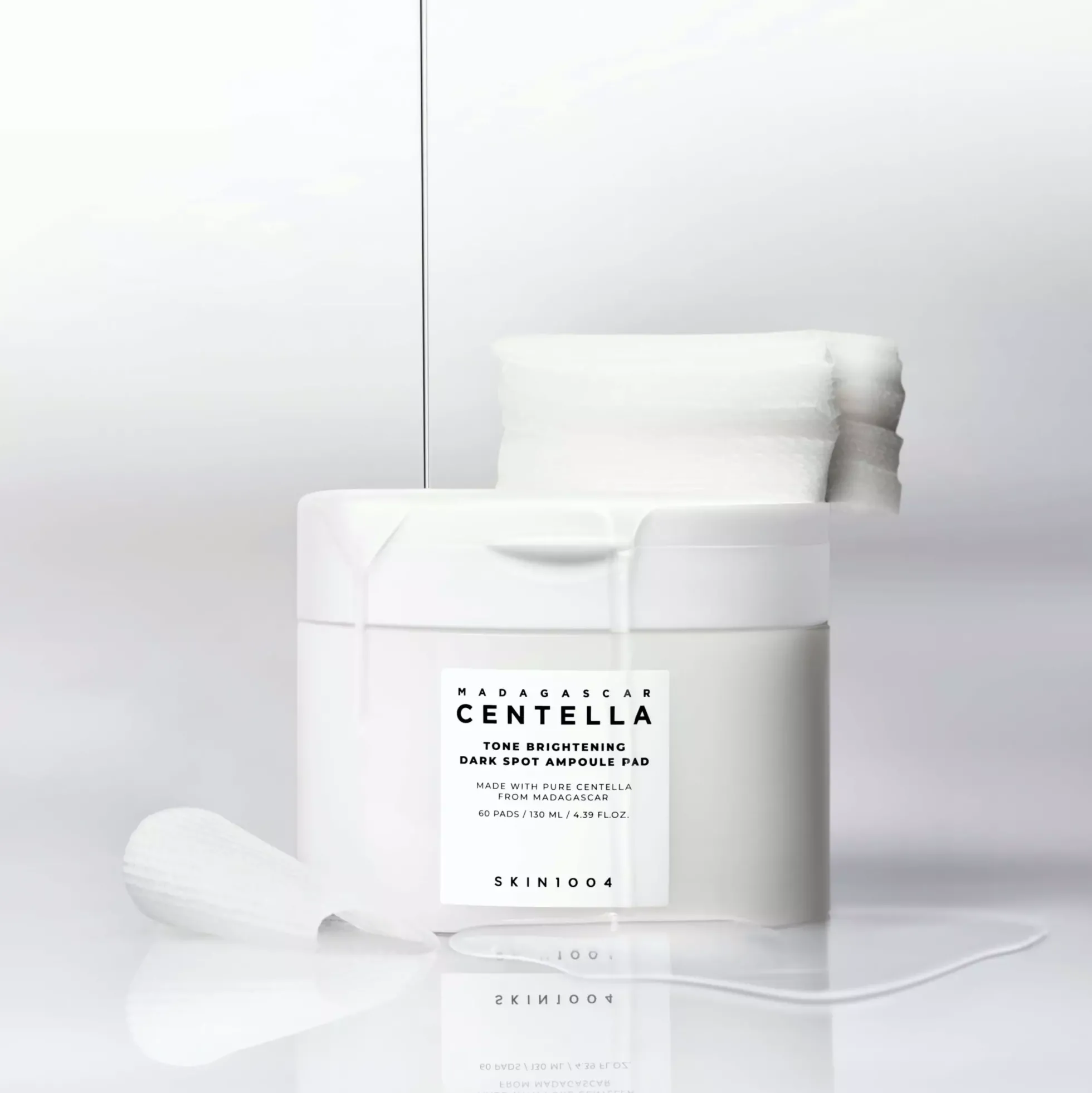 SKIN1004Madagascar Centella Tone Brightening Dark Spot Ampoule Pad 130 ml