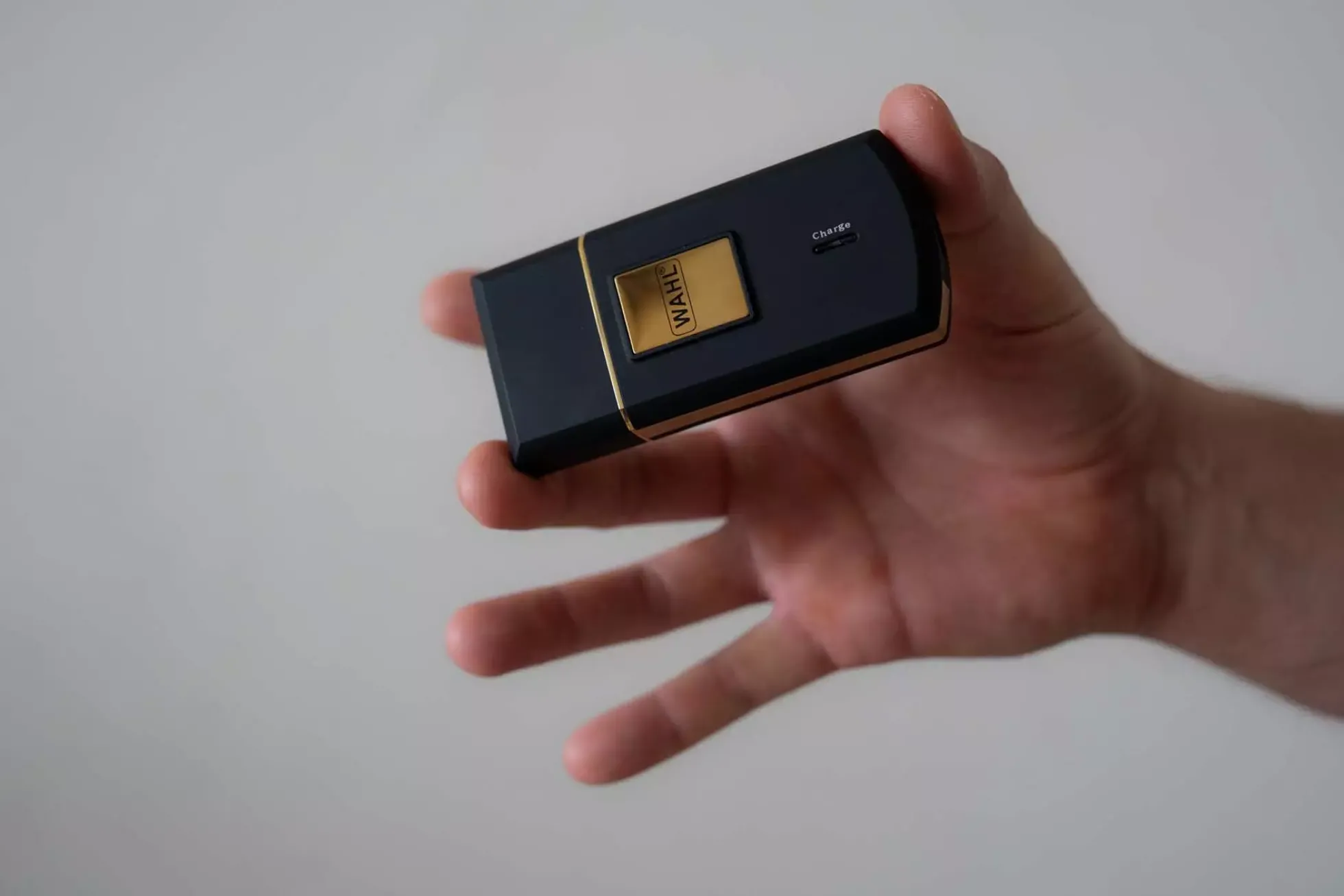 Wahl Travel Shaver Gold