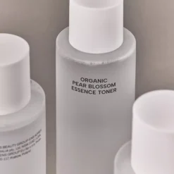 Whamisa Organic Pear Blossom Essence Toner 160 ml